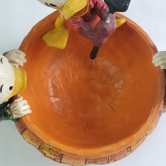 Walt Disney Showcase Collection - Picture 6 of 16